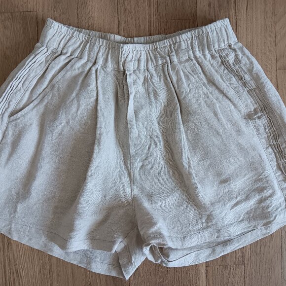 Beige linen shorts with stretchy waistband - Picture 1 of 5